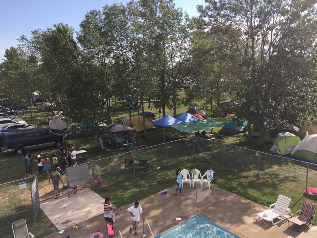 Tenting camping Midland show trailer park by Niagara Falls